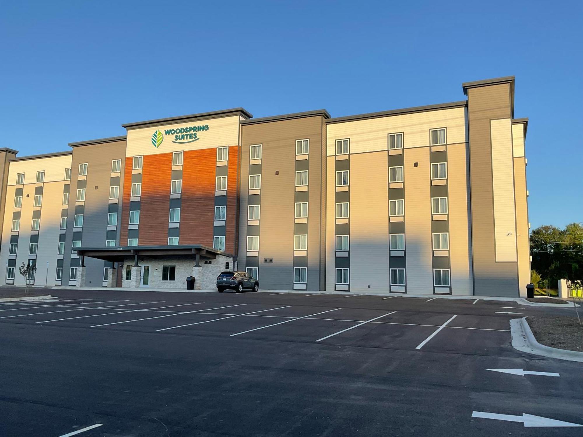 Woodspring Suites Winston-Salem Near Hanes Mall Екстериор снимка